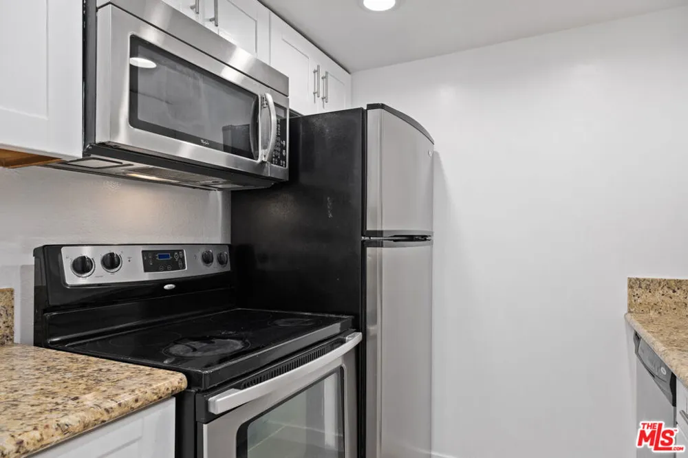 1440 VETERAN AVENUE #554 Los Angeles, CA 90024