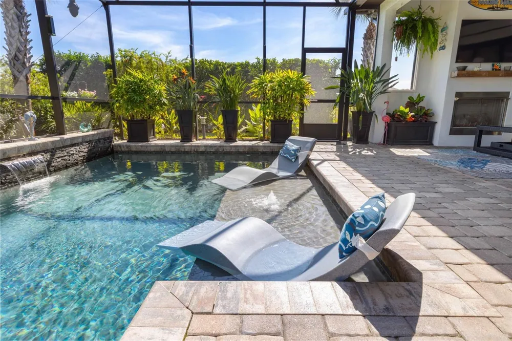 2 DEL PALMA DRIVE Palm Coast, FL 32137