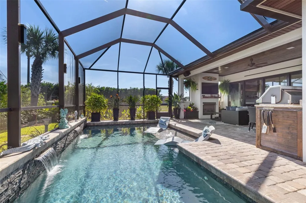 2 DEL PALMA DRIVE Palm Coast, FL 32137