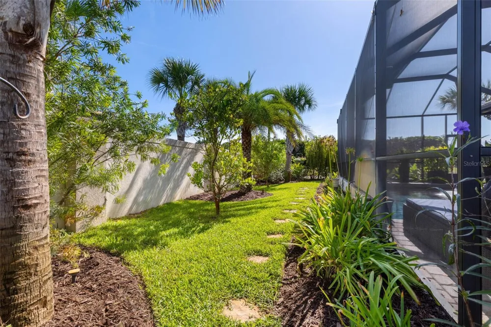 2 DEL PALMA DRIVE Palm Coast, FL 32137