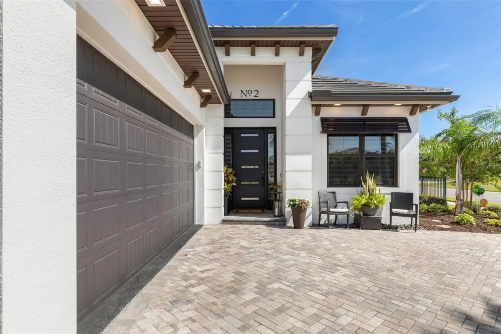 2 DEL PALMA DRIVE Palm Coast, FL 32137