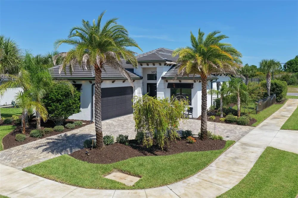 2 DEL PALMA DRIVE Palm Coast, FL 32137