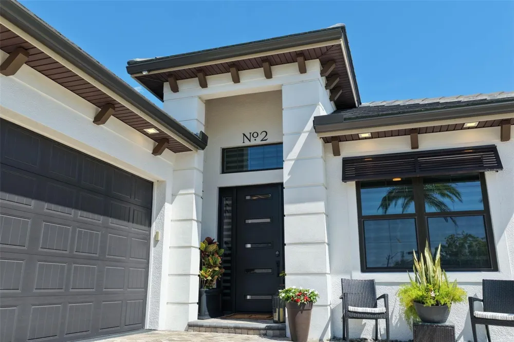 2 DEL PALMA DRIVE Palm Coast, FL 32137