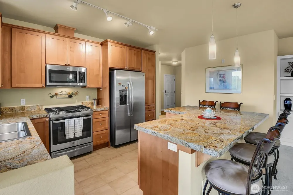 6800 132nd Place SE #E-401 Newcastle, WA 98059