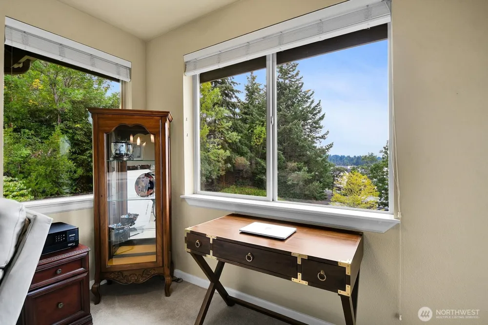 6800 132nd Place SE #E-401 Newcastle, WA 98059