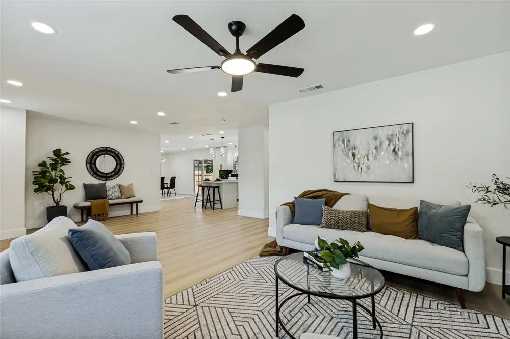 2553 Dorrington Drive Dallas, TX 75228