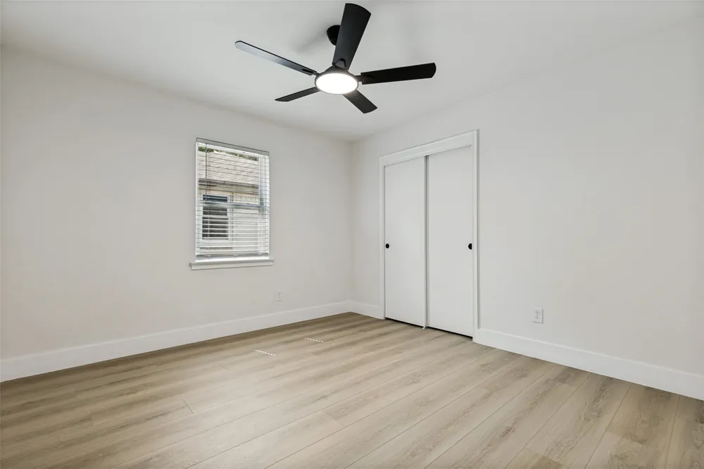 2553 Dorrington Drive Dallas, TX 75228