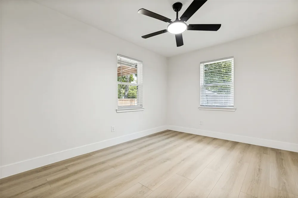 2553 Dorrington Drive Dallas, TX 75228