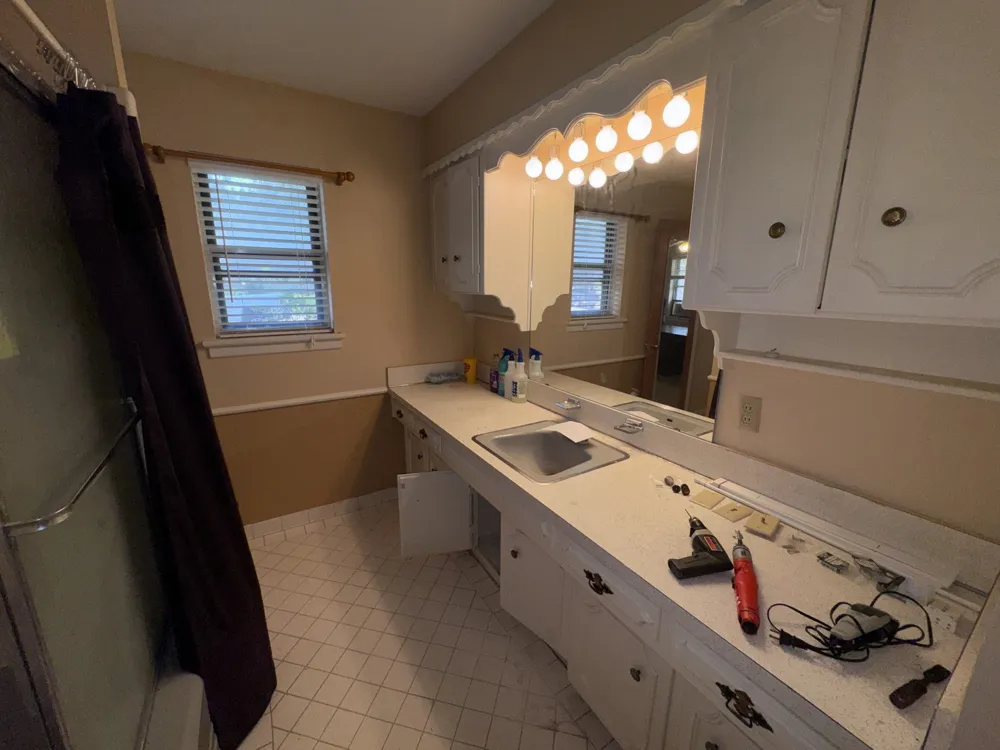 806 Sharpshire Street Grand Prairie, TX 75050