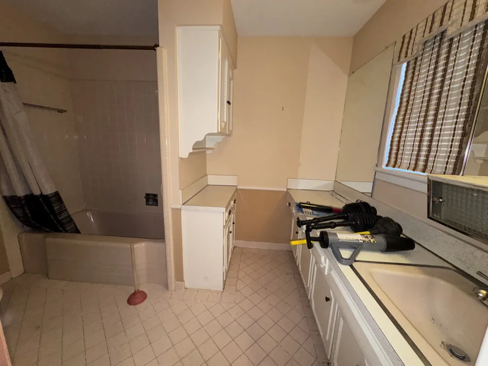 806 Sharpshire Street Grand Prairie, TX 75050