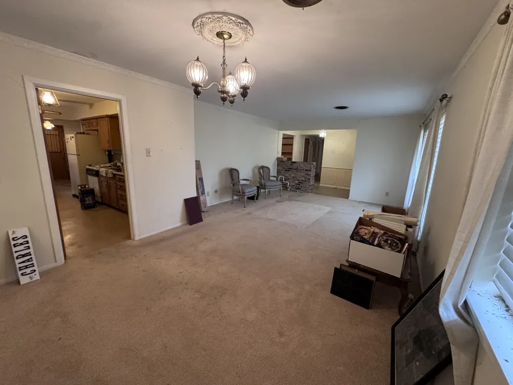 806 Sharpshire Street Grand Prairie, TX 75050
