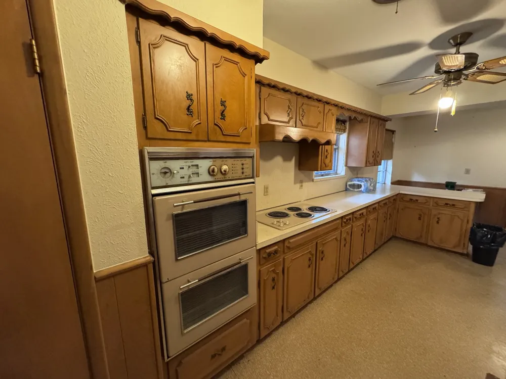 806 Sharpshire Street Grand Prairie, TX 75050