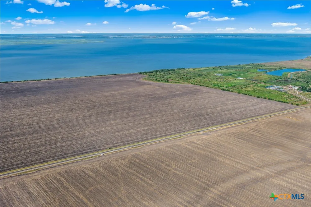 Fm 2040 Austwell, TX 77950