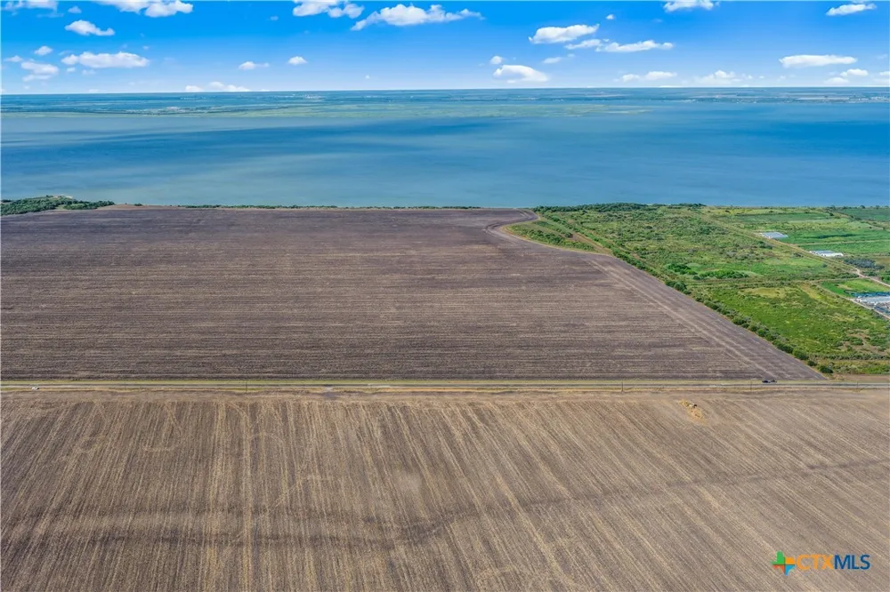 Fm 2040 Austwell, TX 77950