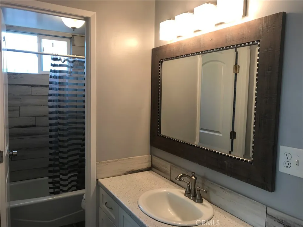 8981 Hildreth Avenue South Gate, CA 90280