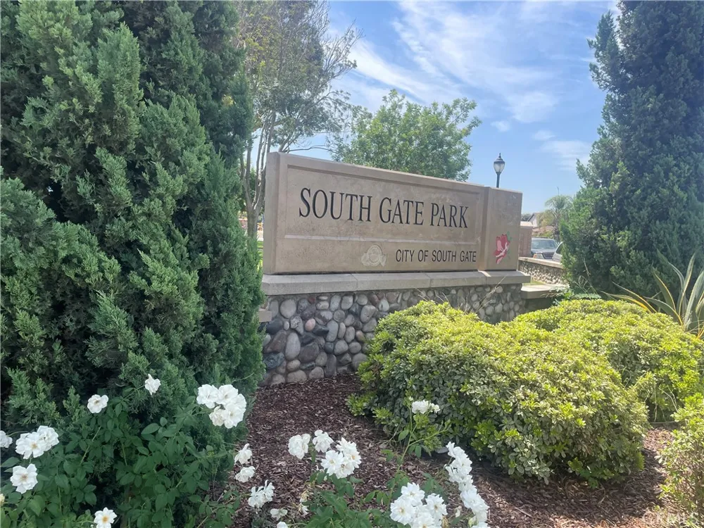 8981 Hildreth Avenue South Gate, CA 90280