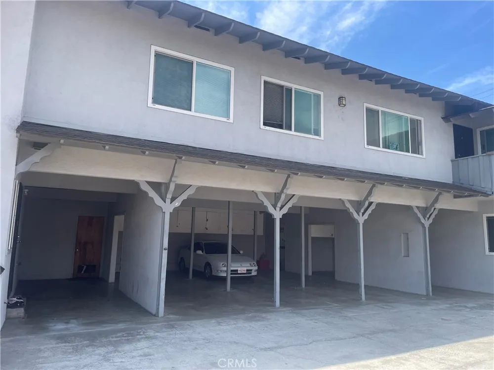 8981 Hildreth Avenue South Gate, CA 90280