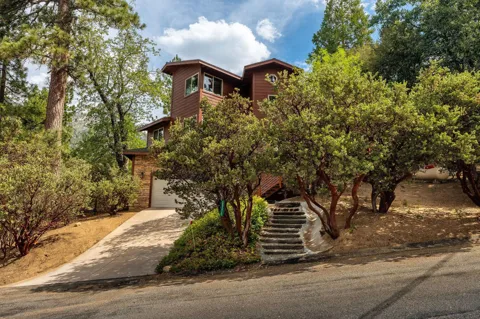 55370 Silver Tip Lane