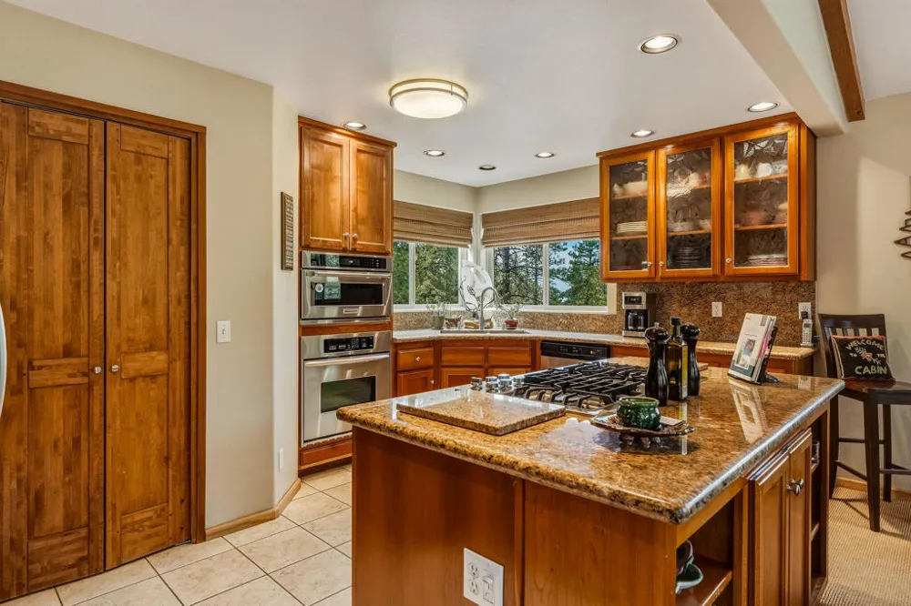 55370 Silver Tip Lane Idyllwild, CA 92549