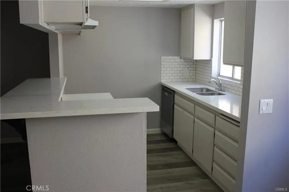 9734 Maple Bellflower, CA 90706