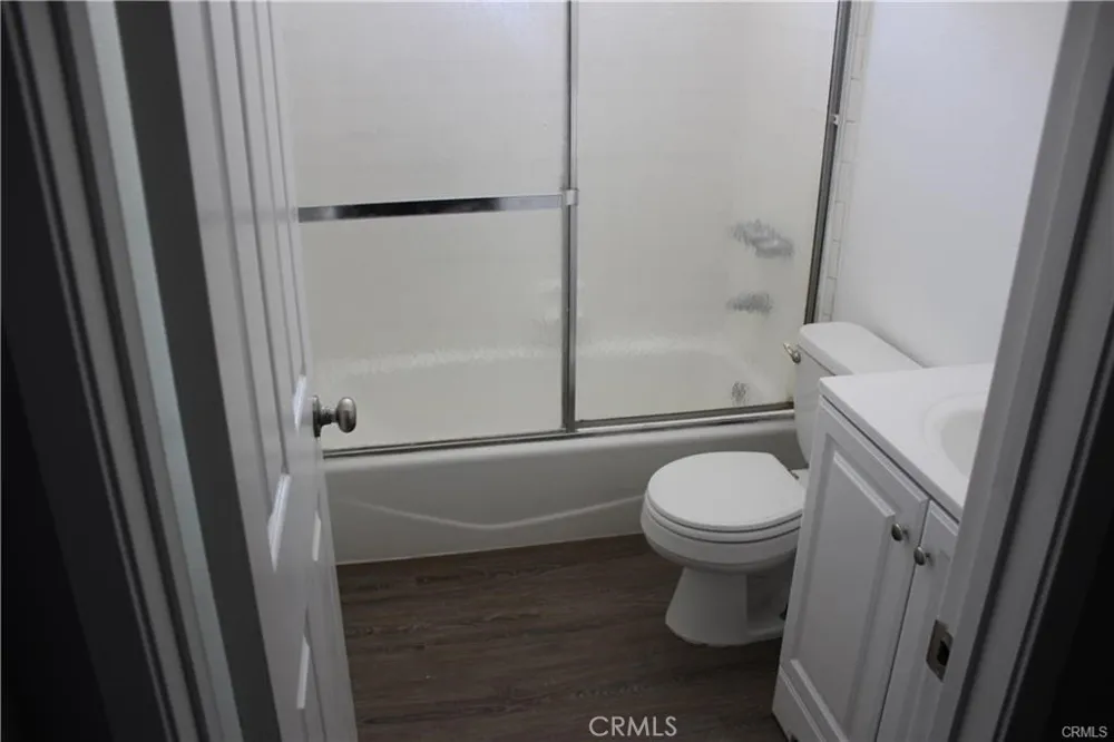 9734 Maple Bellflower, CA 90706