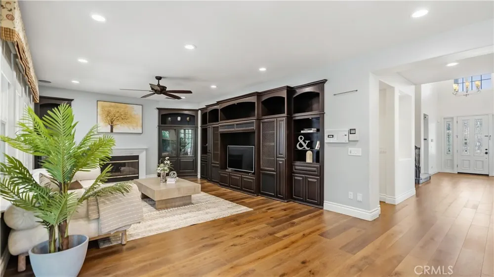 20040 Via Natalie Yorba Linda, CA 92887