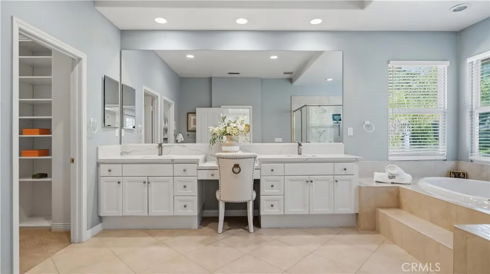 20040 Via Natalie Yorba Linda, CA 92887