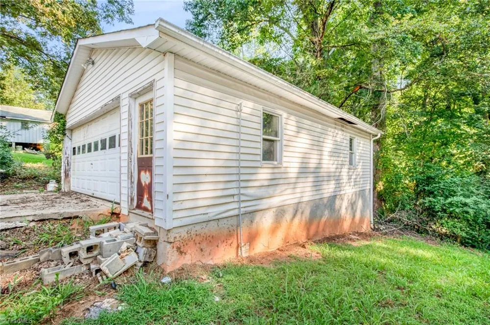 123 Old Linville Road Kernersville, NC 27284