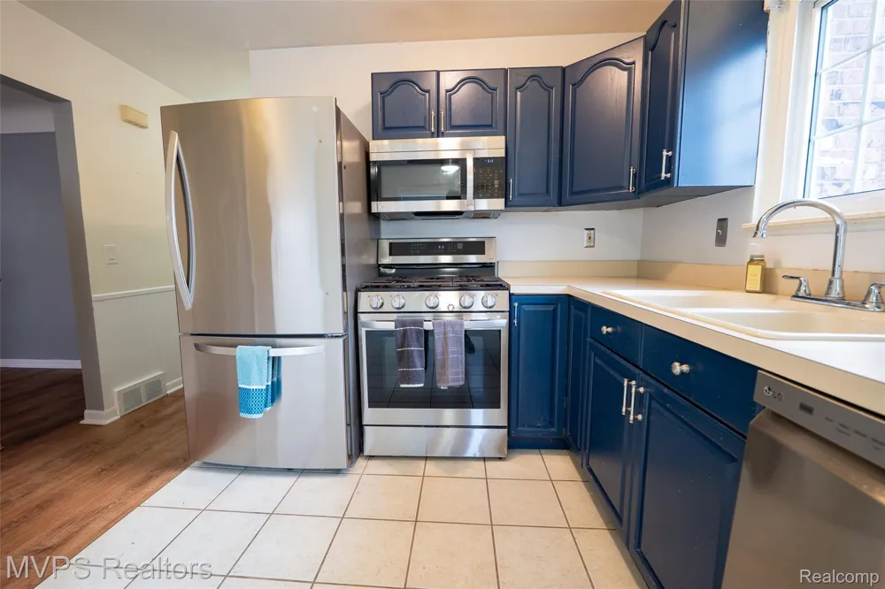 22708 Alger Street St Clair Shores City, MI 48080