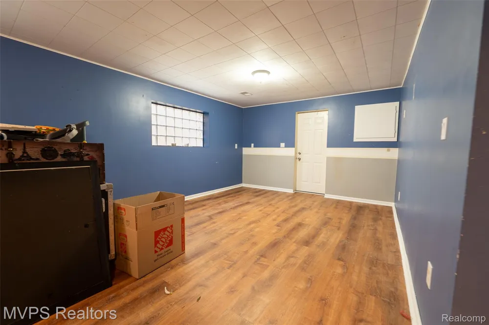 22708 Alger Street St Clair Shores City, MI 48080