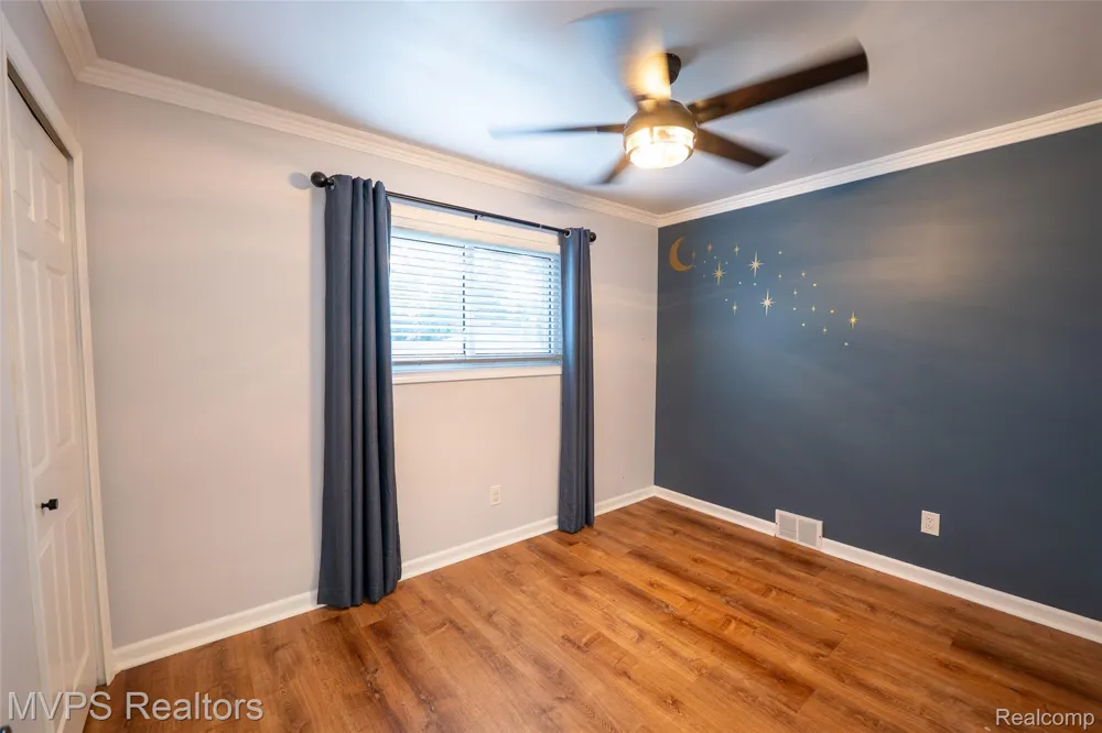 22708 Alger Street St Clair Shores City, MI 48080