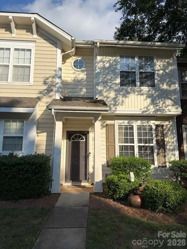 8310 Chaceview Court Charlotte, NC 28269