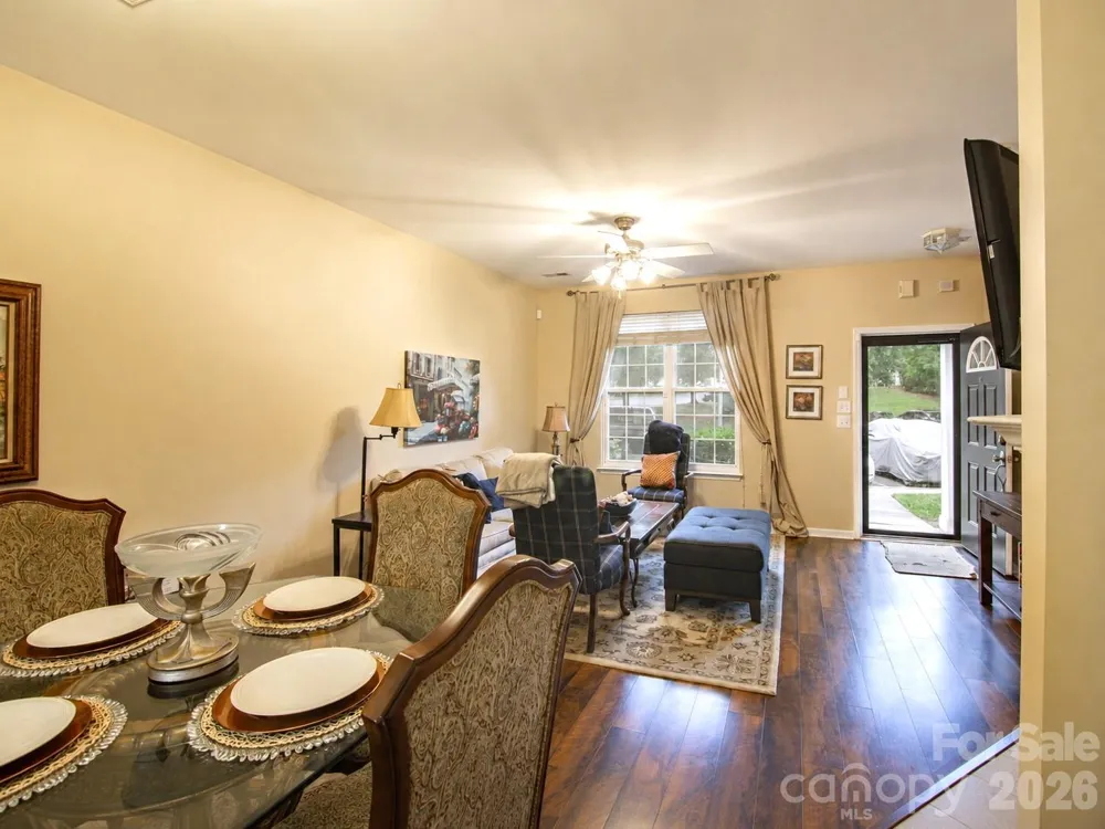 8310 Chaceview Court Charlotte, NC 28269