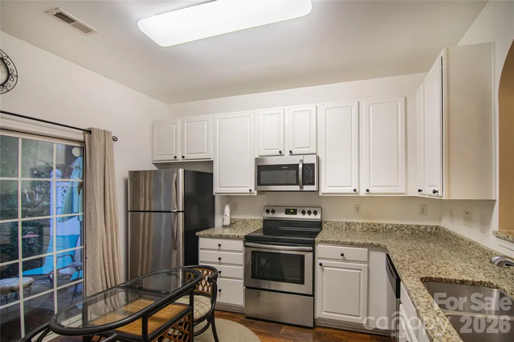 8310 Chaceview Court Charlotte, NC 28269
