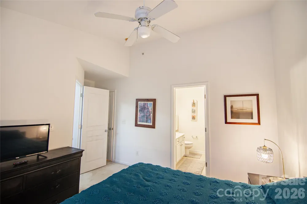 8310 Chaceview Court Charlotte, NC 28269