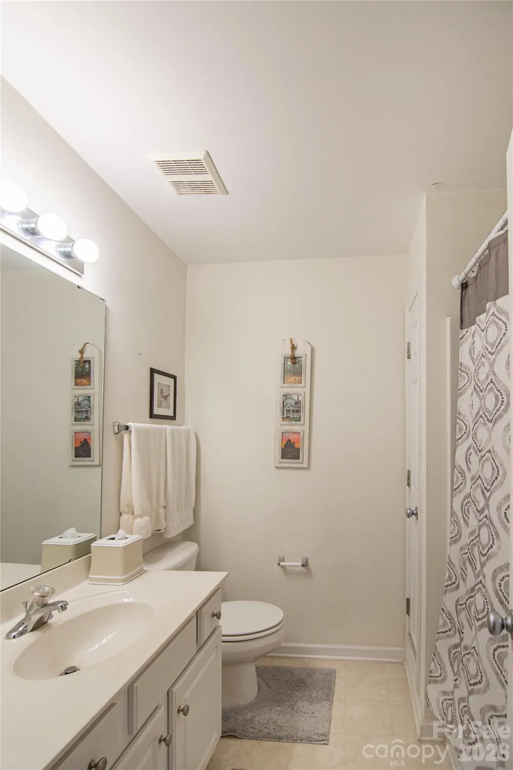 8310 Chaceview Court Charlotte, NC 28269