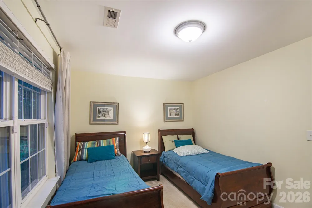 8310 Chaceview Court Charlotte, NC 28269