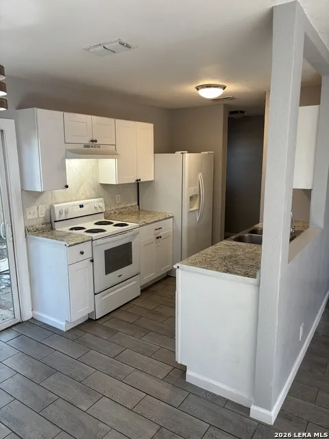 5626 Rose Dawn San Antonio, TX 78250