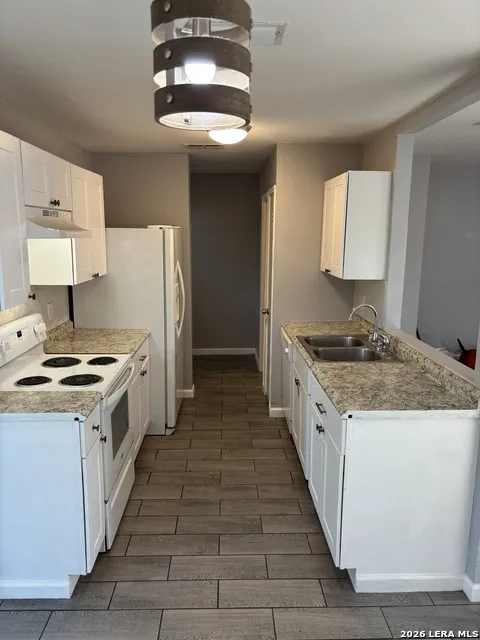 5626 Rose Dawn San Antonio, TX 78250