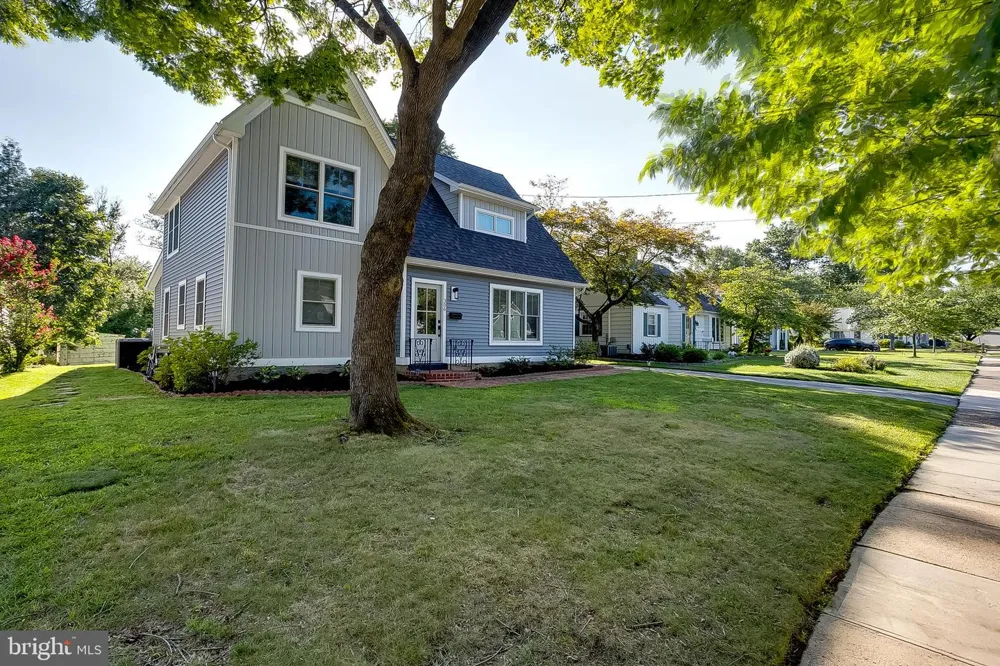 306 HIGH STREET Moorestown, NJ 08057