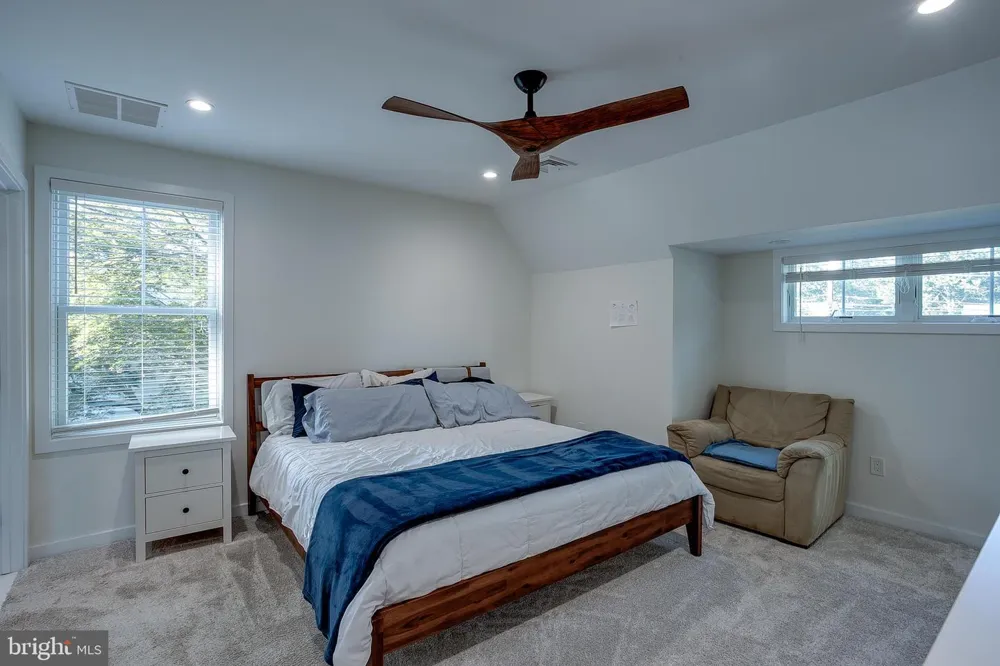 306 HIGH STREET Moorestown, NJ 08057