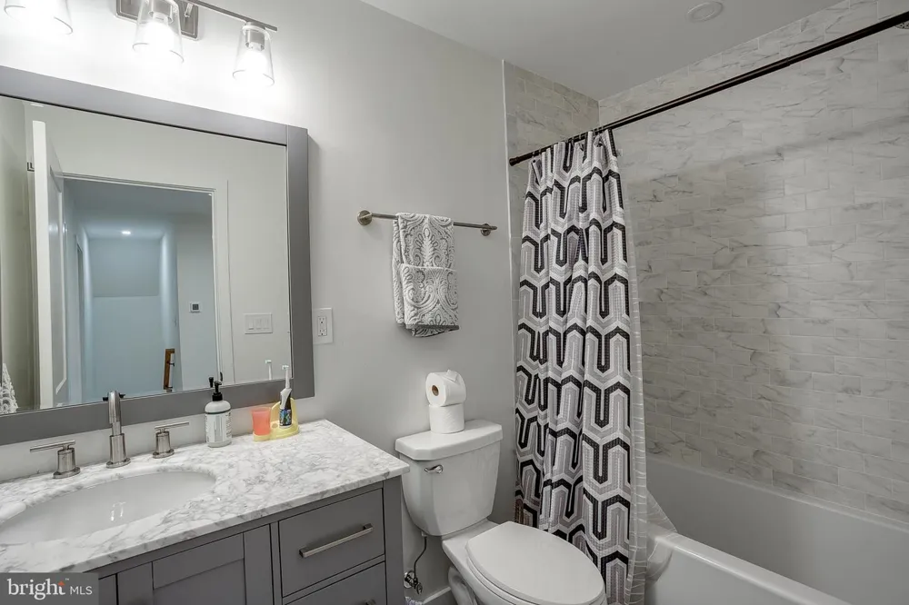 306 HIGH STREET Moorestown, NJ 08057