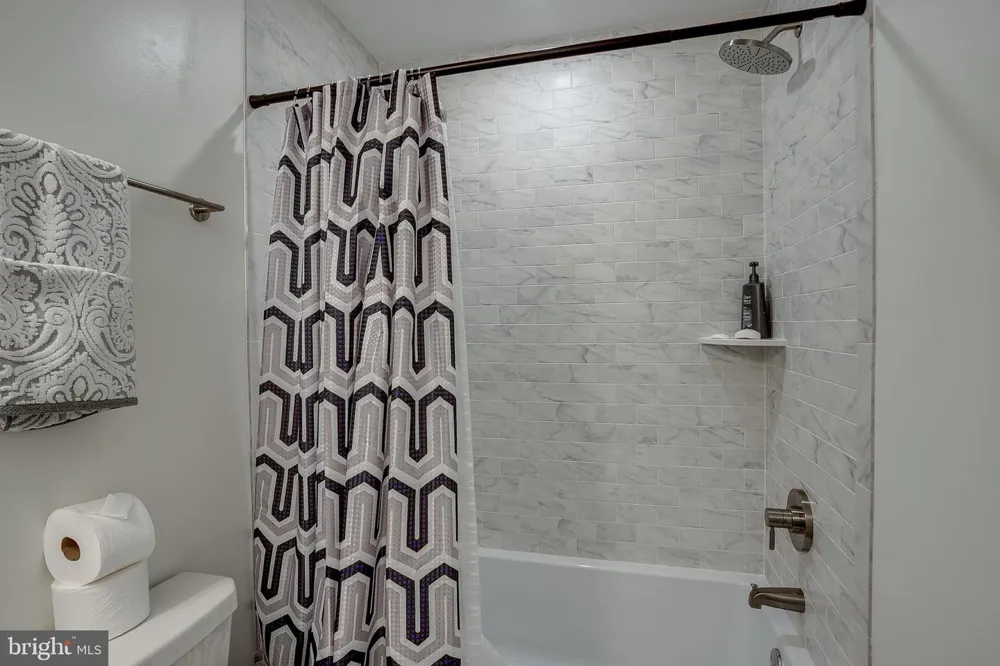 306 HIGH STREET Moorestown, NJ 08057