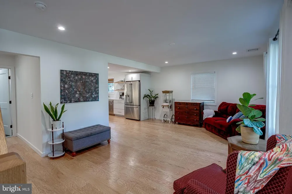 306 HIGH STREET Moorestown, NJ 08057