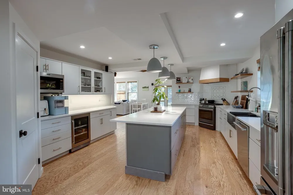 306 HIGH STREET Moorestown, NJ 08057