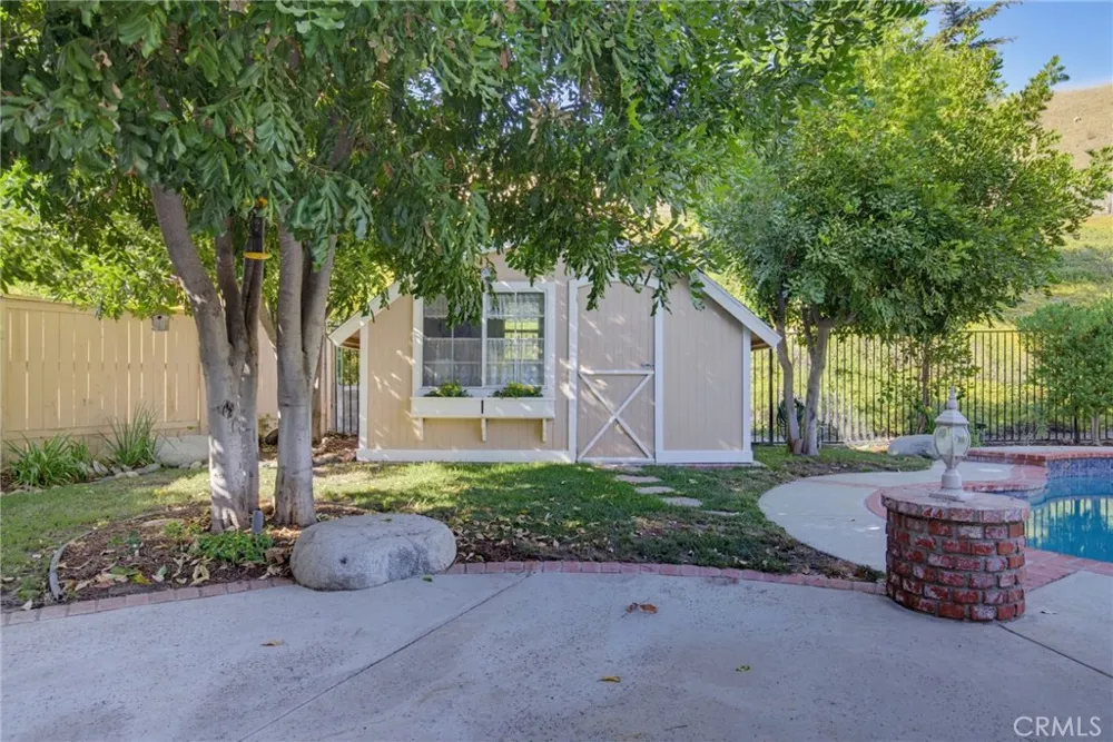 5367 Churchwood Drive Oak Park, CA 91377