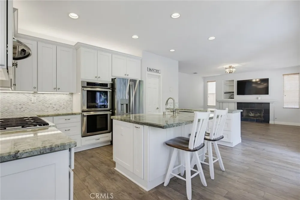 5367 Churchwood Drive Oak Park, CA 91377