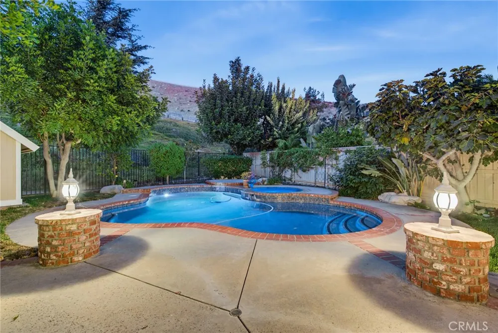 5367 Churchwood Drive Oak Park, CA 91377