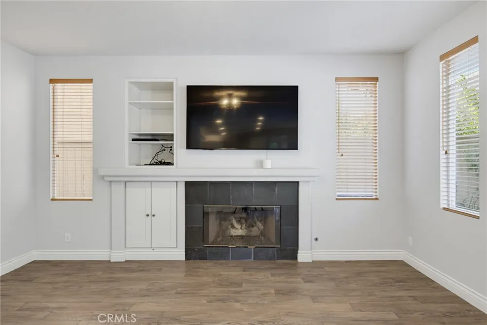 5367 Churchwood Drive Oak Park, CA 91377
