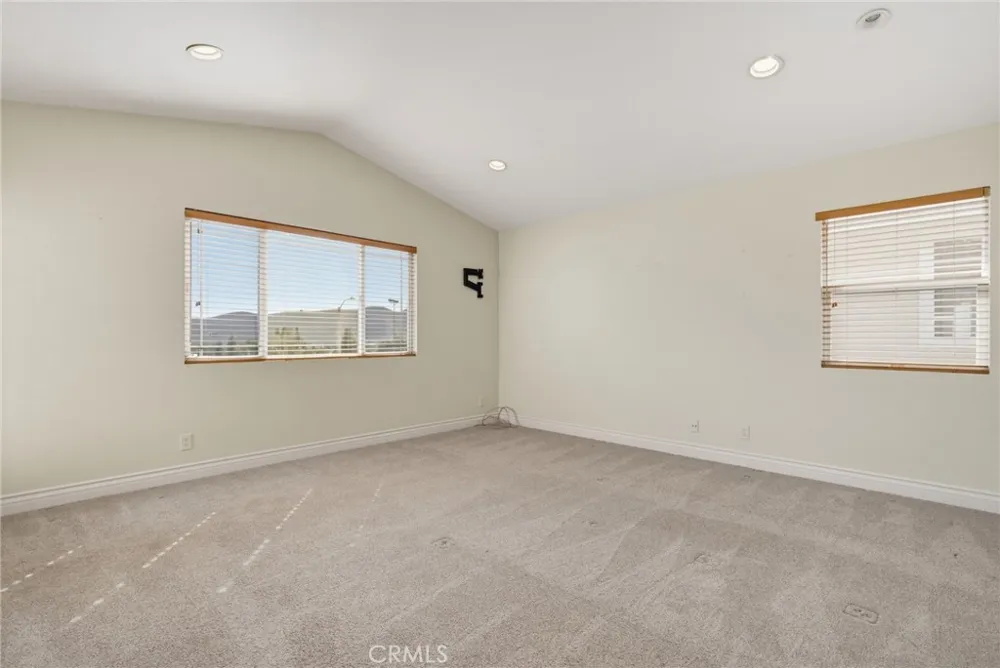 5367 Churchwood Drive Oak Park, CA 91377